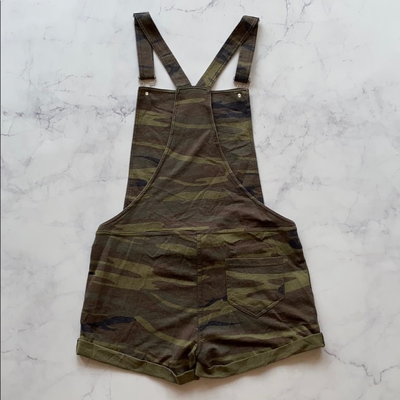 Camo shortalls NWOT - Picture 2 of 7